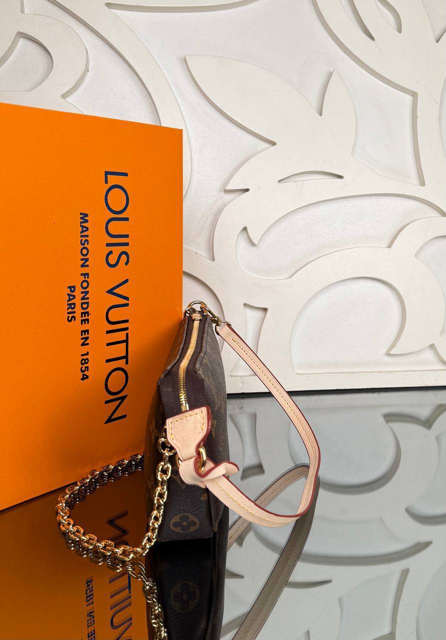 Louis Vuitton Pochette Accessories
