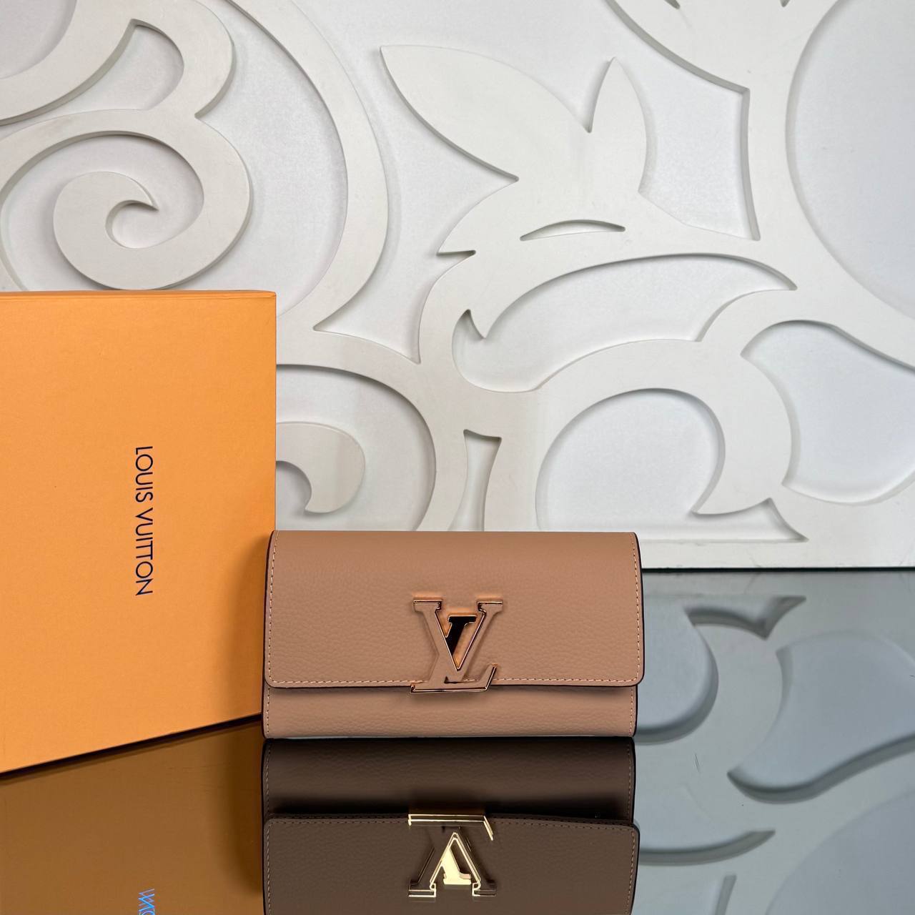 Louis Vuitton Capucines Wallet