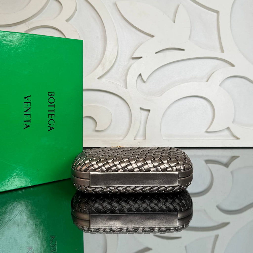Bottega Veneta Plisse Knot Clutch Medium
